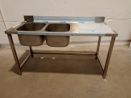 s/s sink with 2 tanks left